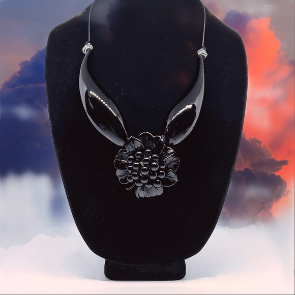 Uno Alla Volta Jewelry - Black Glass Flower Necklace of Murano